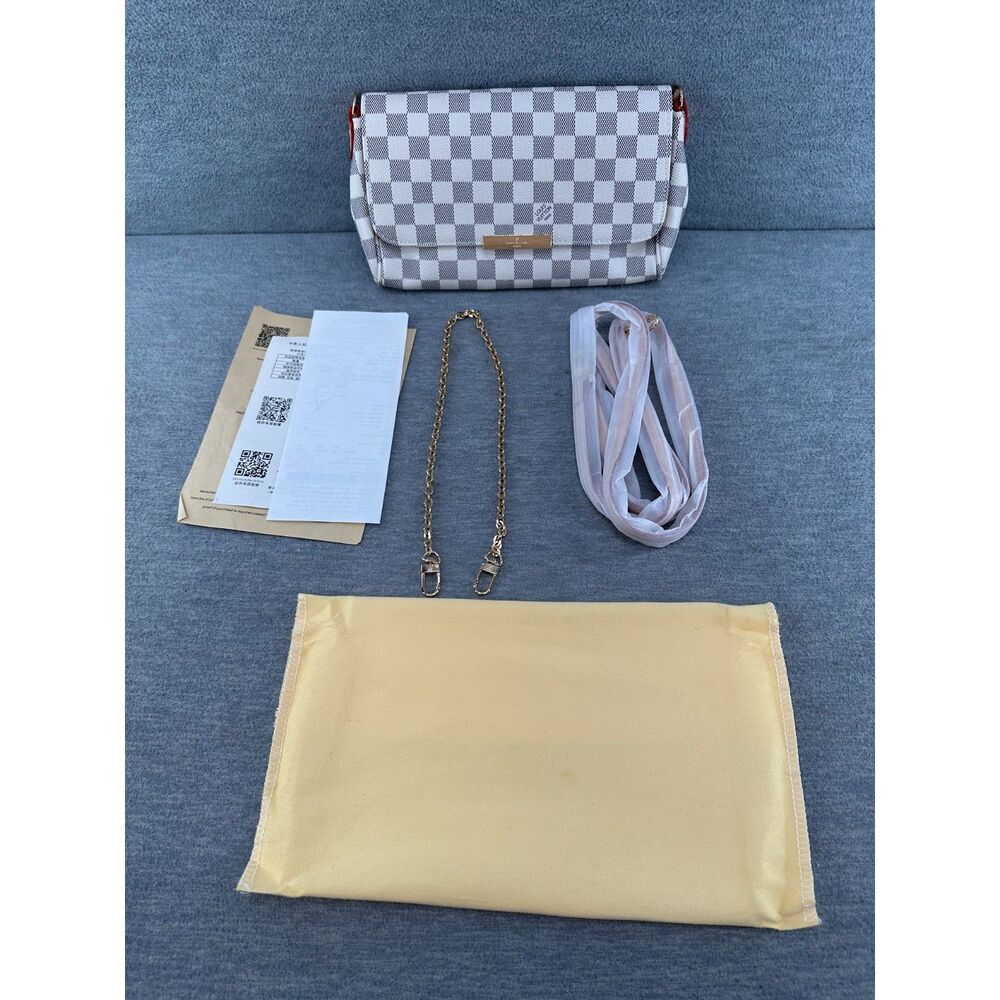 Women's Checkered White/ Gray Handbag w/ Detachable Strap PU